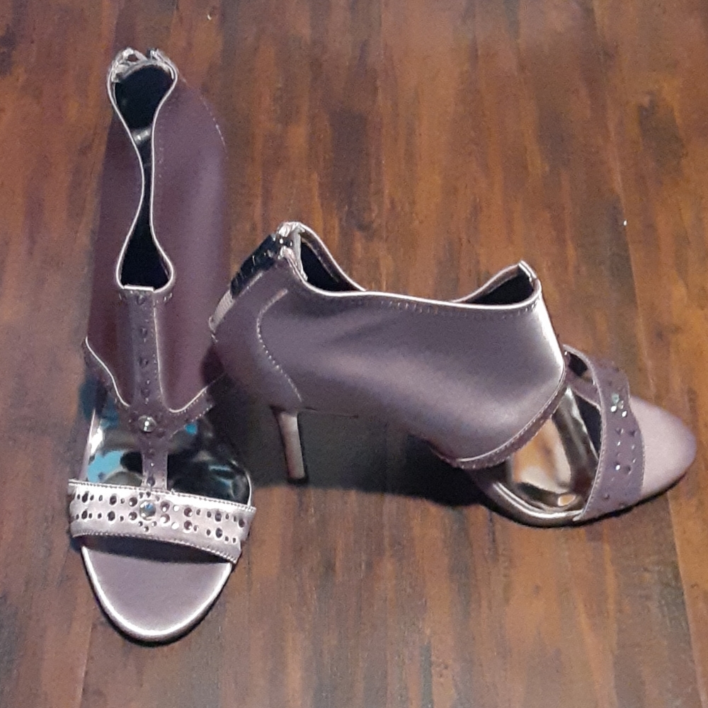 J. RENEE YOKA SHOE